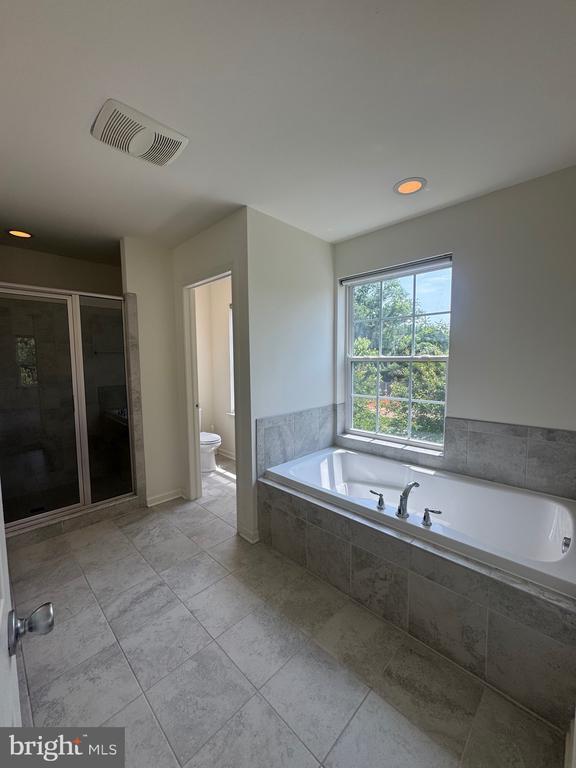 Building Photo - 148 Grissom Dr