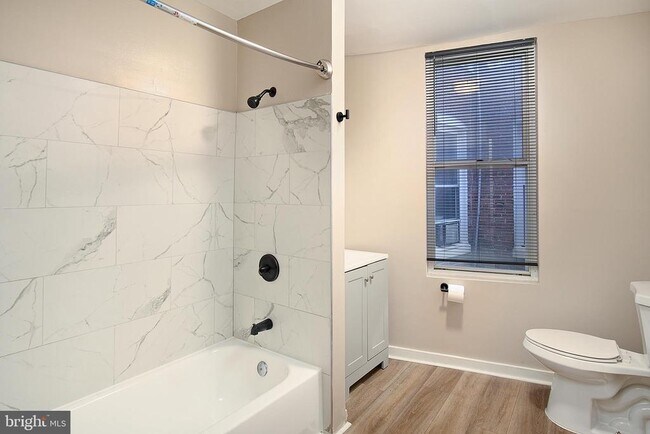 Building Photo - 2207 Callow Ave