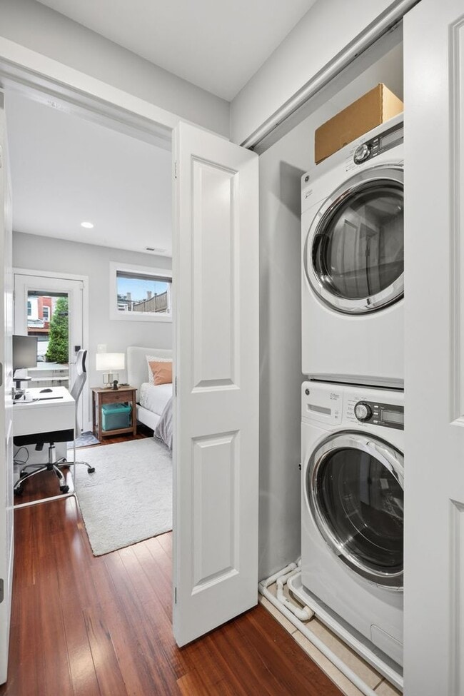 Building Photo - Columbia Heights 2BR/2BA with Two Patios, Ensuite Baths & Private Storage!