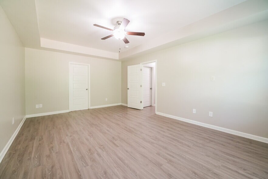 Building Photo - 149 Lindsey Dr