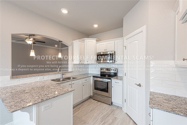 Building Photo - 4363 W Topeka Ave