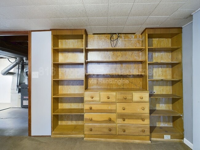 Building Photo - 5012 S Grand Ave