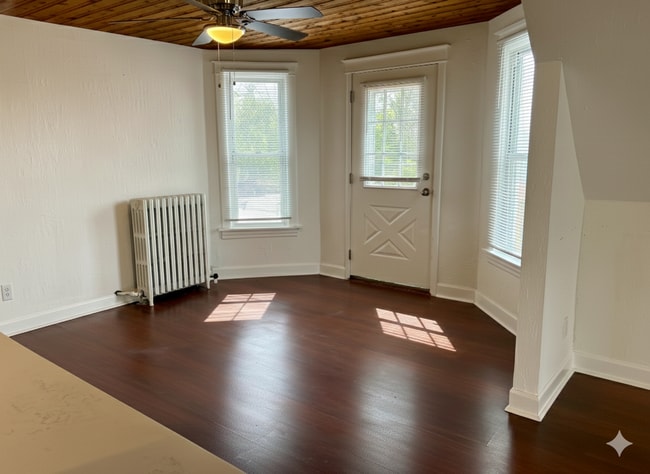 Building Photo - 7635 W Foster Ave