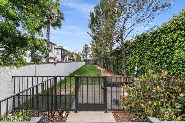 Building Photo - 478 E Santa Ana St