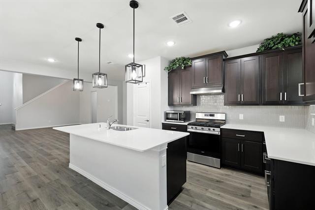 Building Photo - 2021 Deya Dr