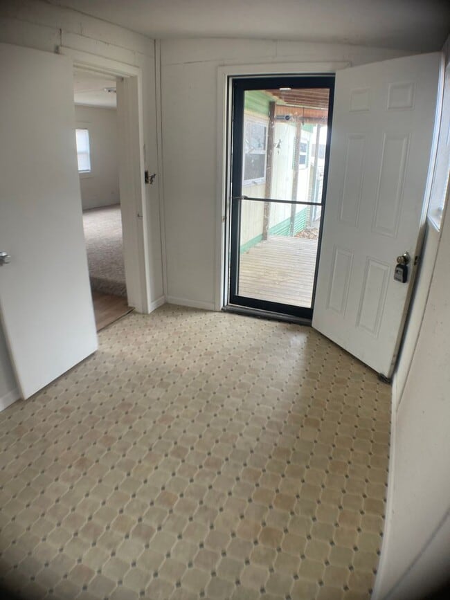 Building Photo - 2 bedroom 2 bath mh for rent!