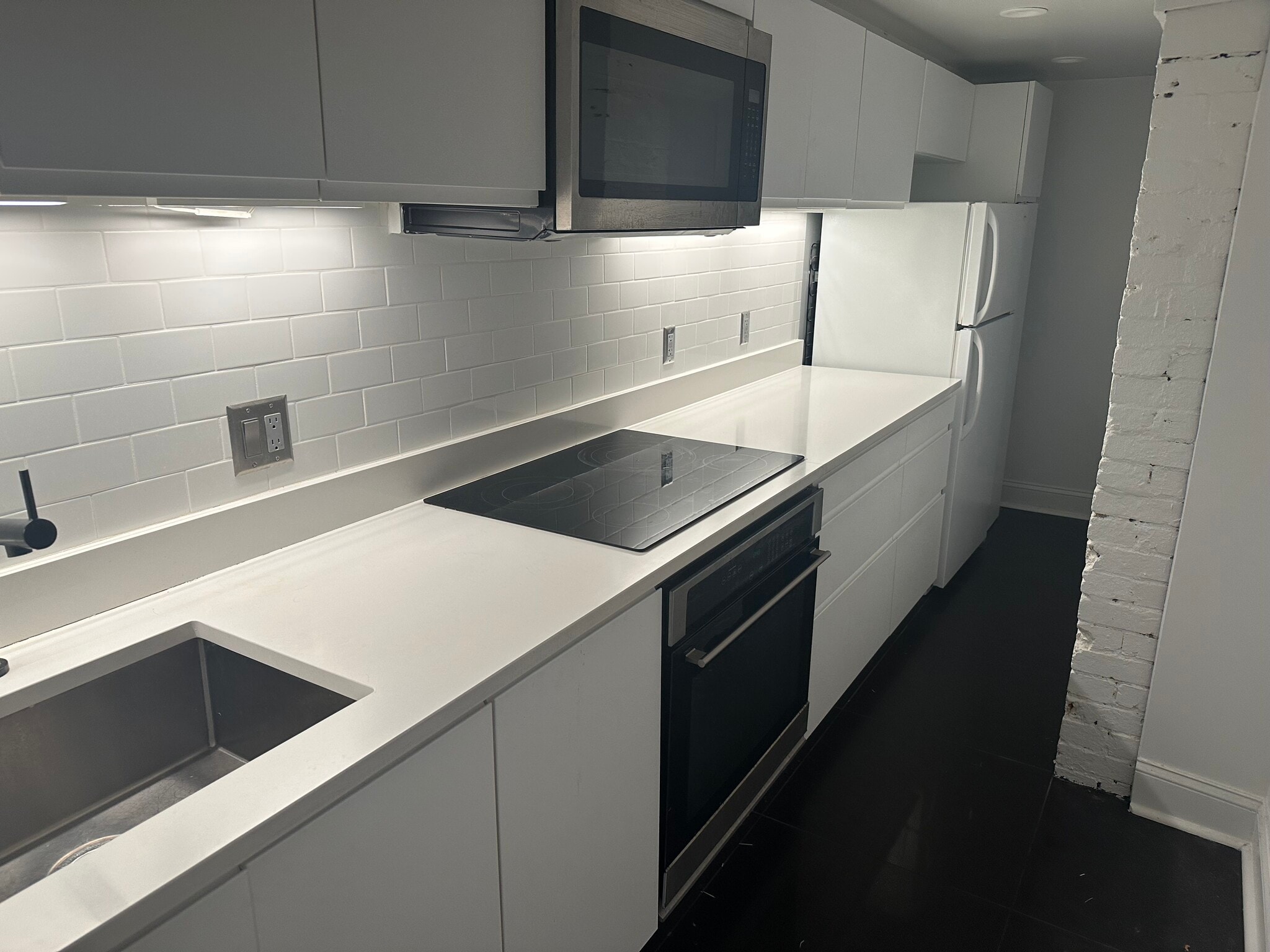 Building Photo - 1721 Riggs Pl NW