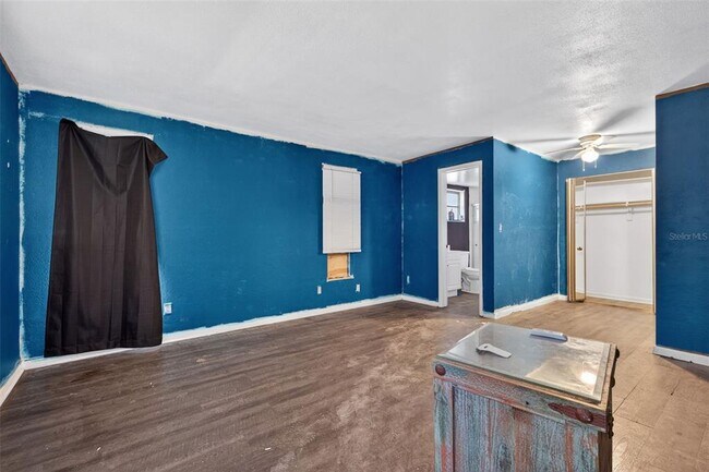 Building Photo - 260 13th St N