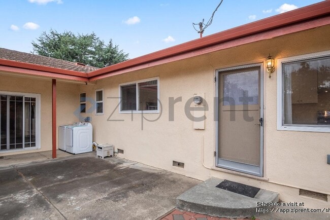 Building Photo - 20365 Silverado Ave