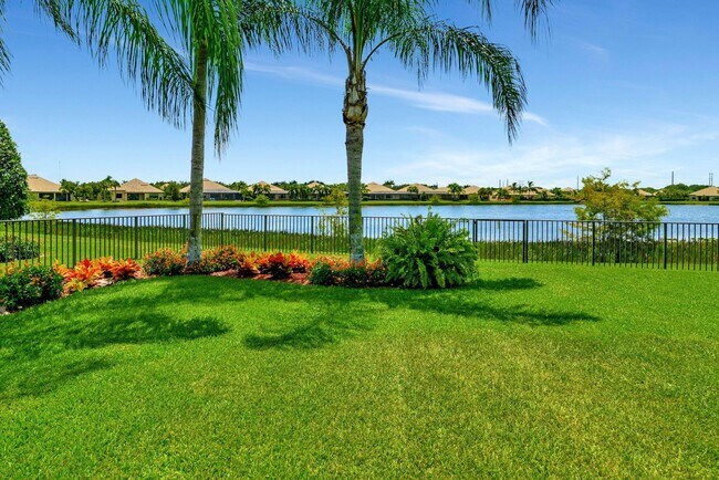 Building Photo - 3600 Siena Cir