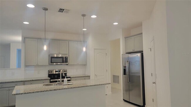 Building Photo - 3283 Stratton Cir