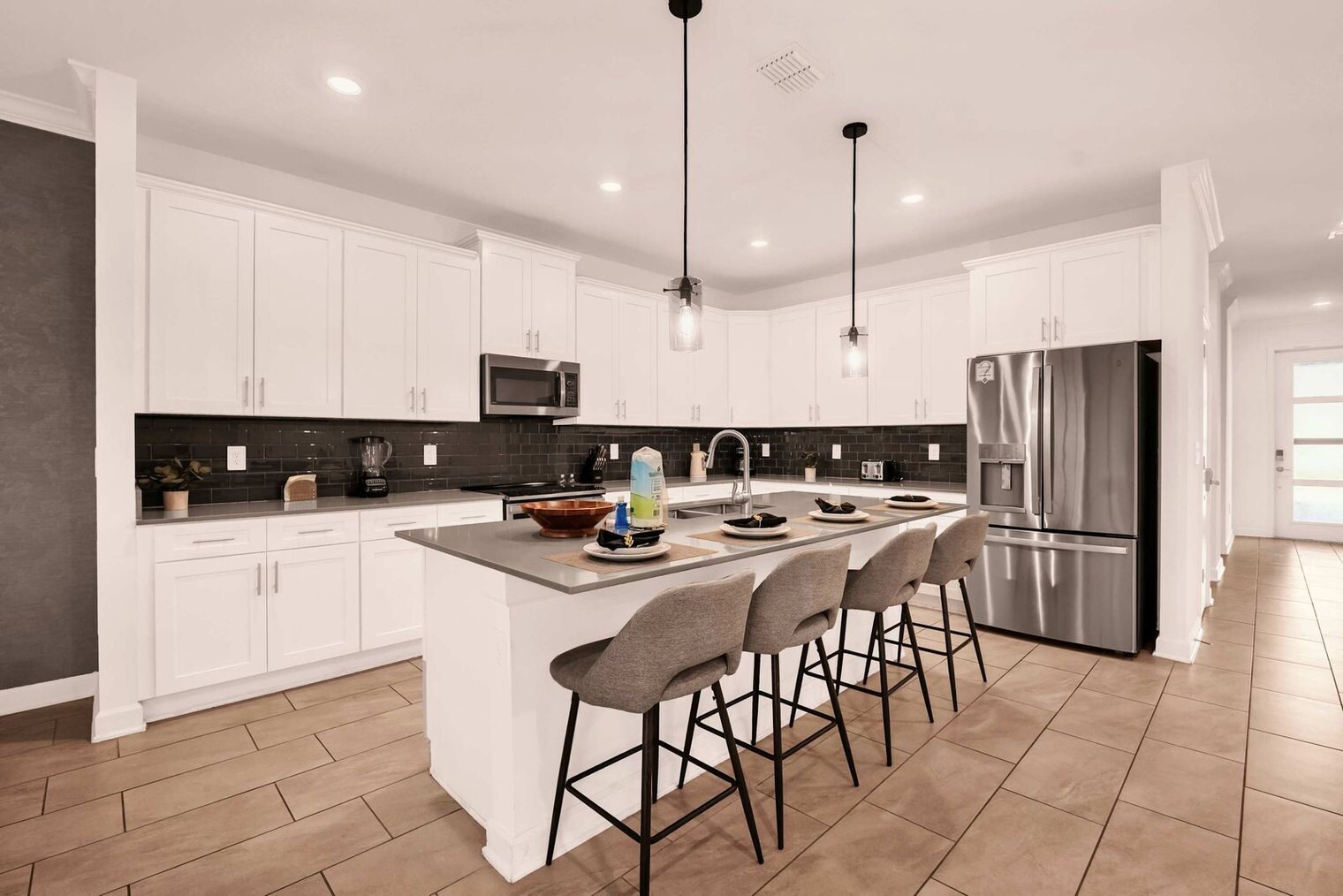 Building Photo - 4330 Rhyme St