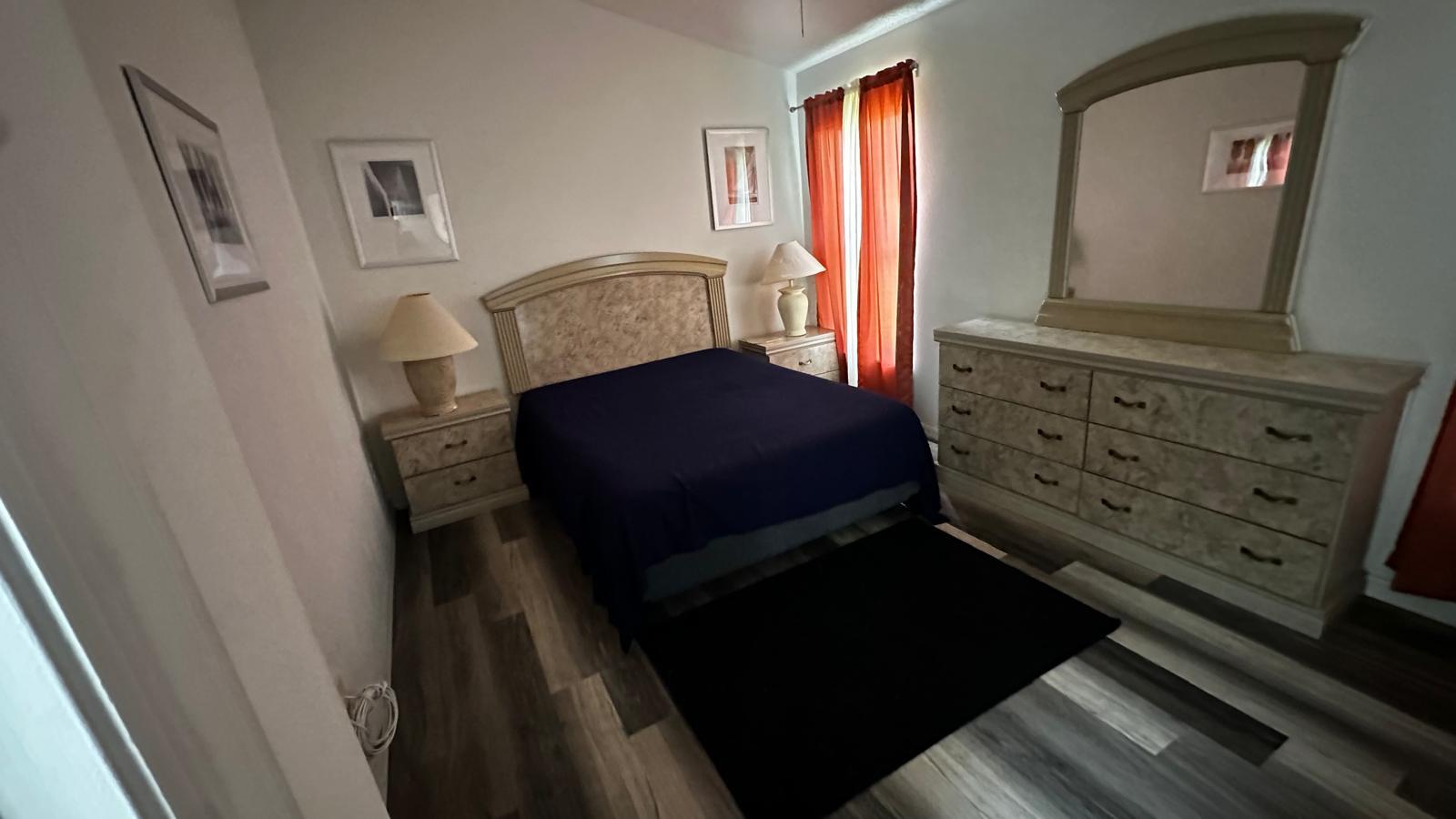 Master room 1 - 2651 Oneida Loop