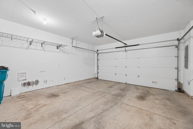 Building Photo - 11344 Emerald Park Rd