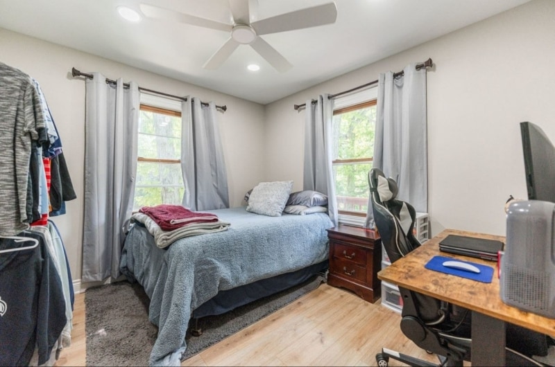 Building Photo - 100 S Lily Lake Rd