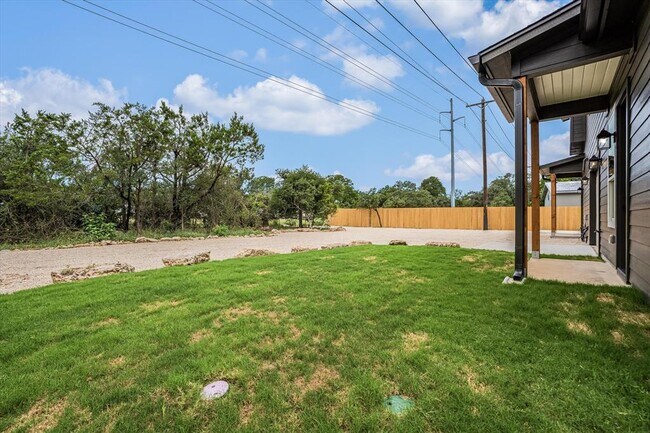 Building Photo - 1608 Saracen Rd