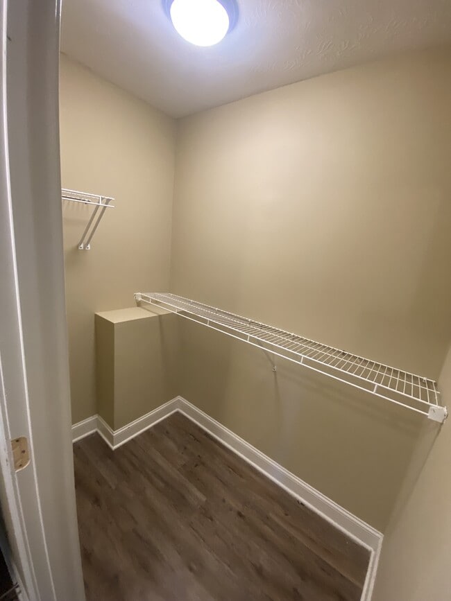 Building Photo - 328 Fairbanks Ave