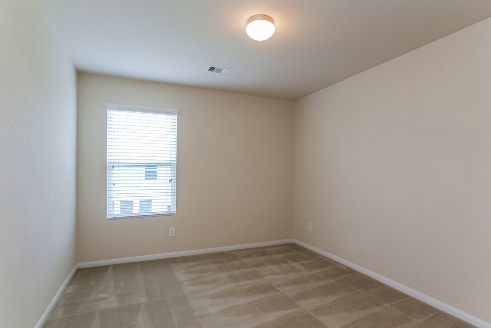 Building Photo - 17818 Aveleigh Ln
