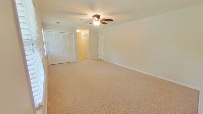 Building Photo - 3314 Jura Dr