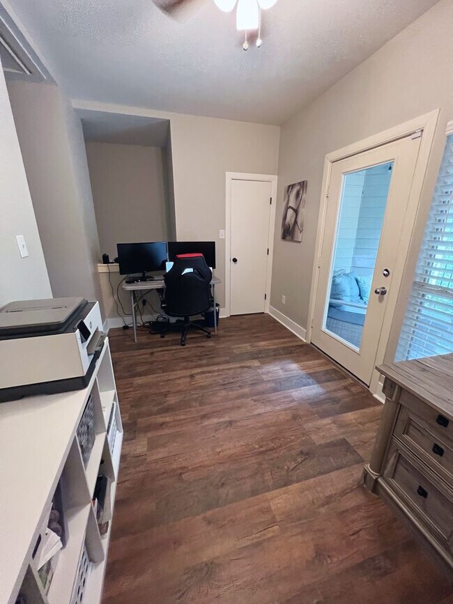 Building Photo - 1728 Bevis Street-3 Story home