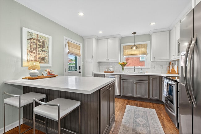 Building Photo - 1729 Appomattox Rd