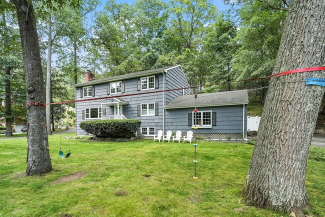 Building Photo - 163 MacGregor Dr