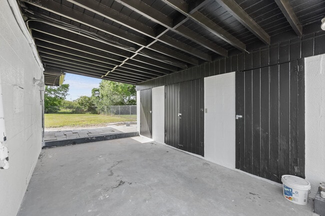 Building Photo - 1412 Crooms Ave