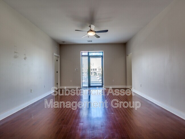 Building Photo - 444 N Central Ave