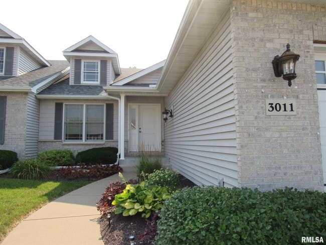 Primary Photo - 3011 Belmont Pl