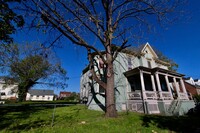Building Photo - Charming 1-Bed, 1-Bath Apartment near Down...