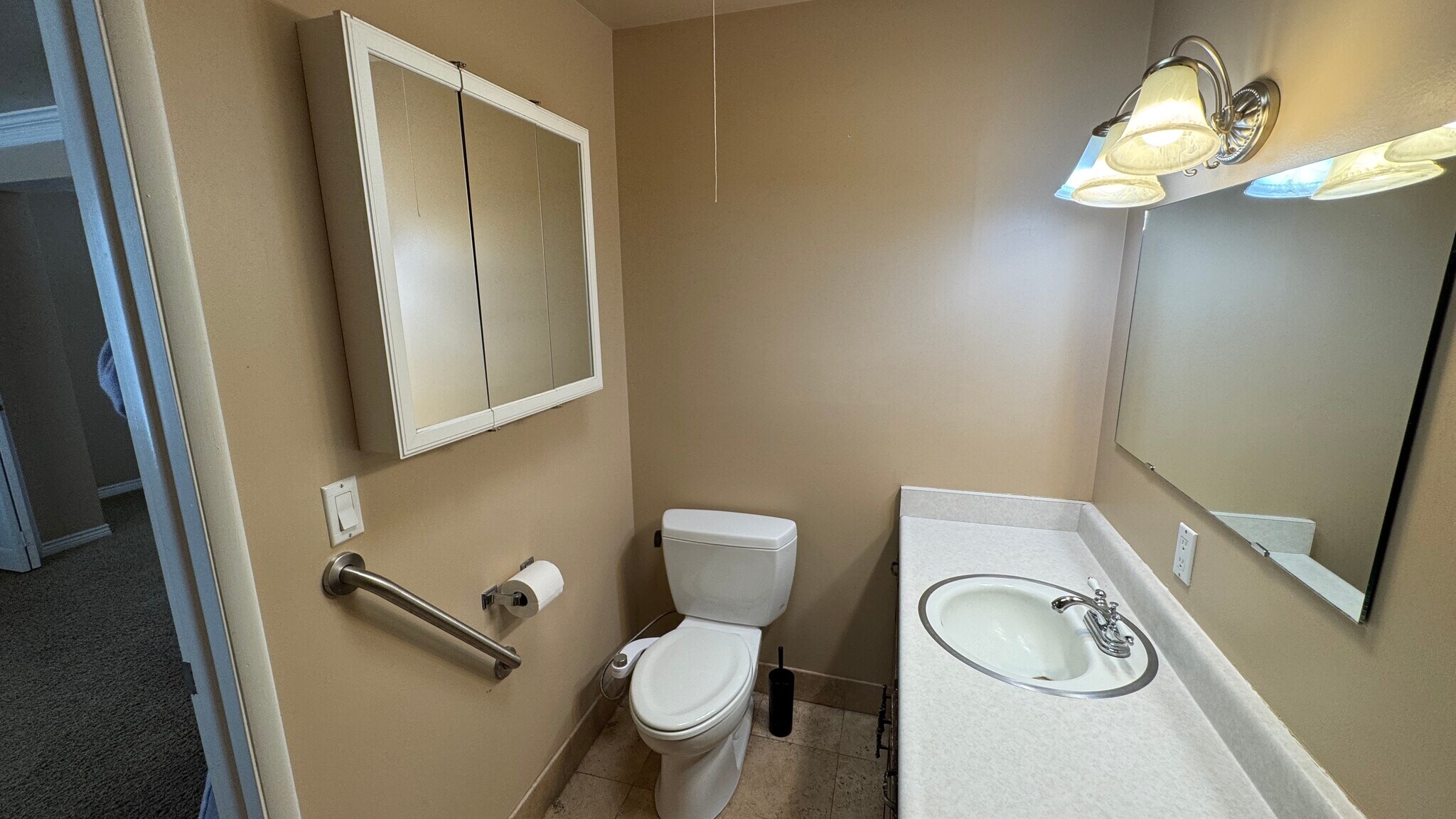 Building Photo - 737 N 500 E