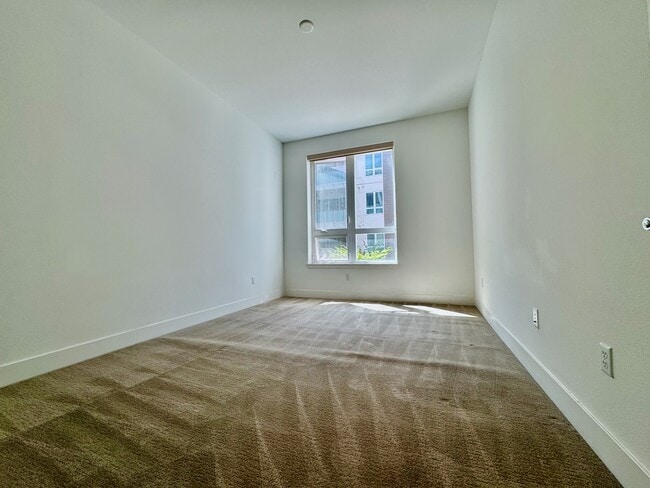 Building Photo - 45128 Warm Springs Blvd