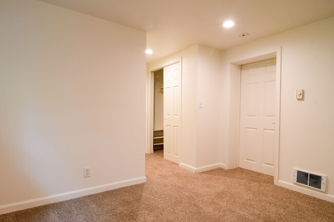 Building Photo - Magnolia 4 bedroom