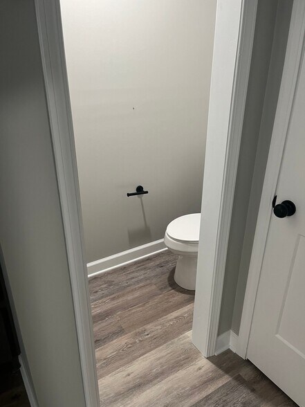 Building Photo - 120 Sunset Ave