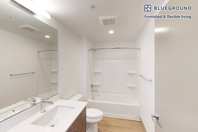 Building Photo - 109 S Division St