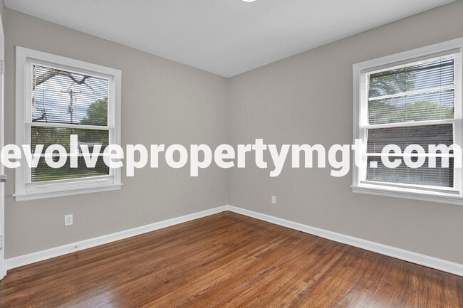 Building Photo - 1012 Mt Moriah Rd