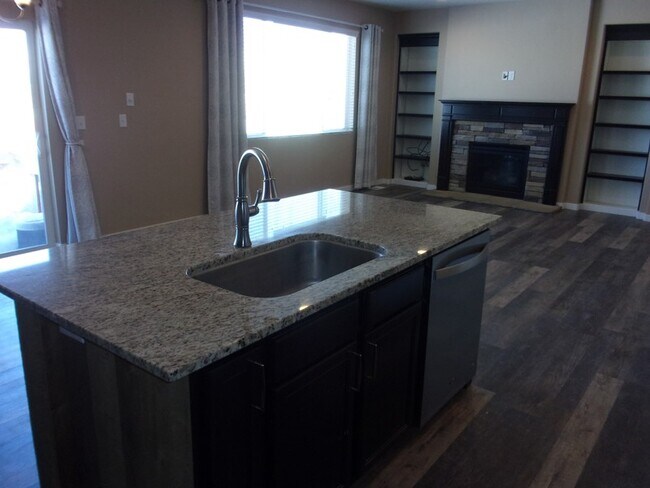 Building Photo - 371 E 2200 S