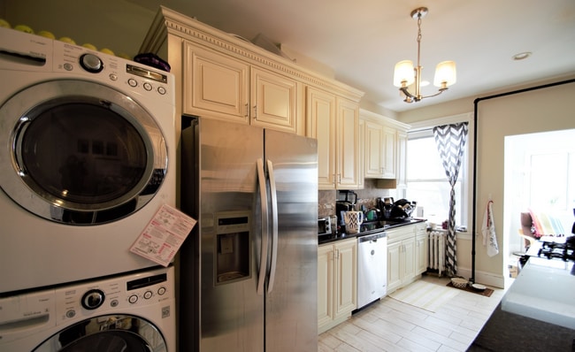 Building Photo - 11 Babcock St