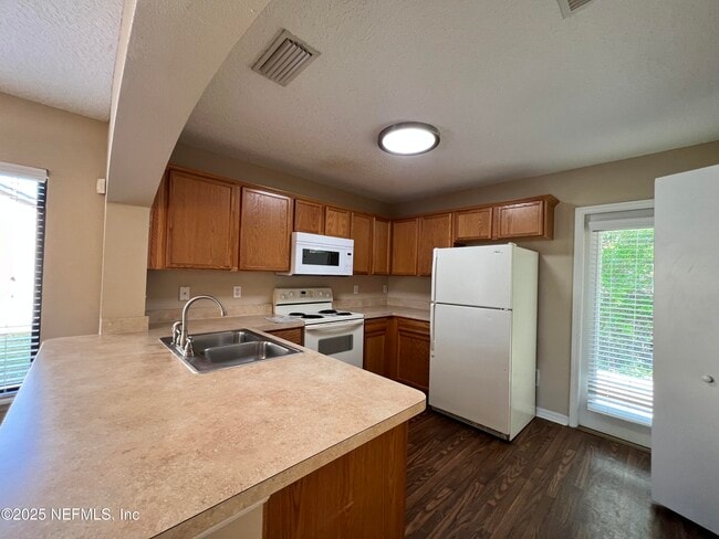 Building Photo - 714 Ginger Mill Dr