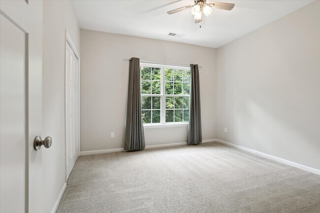 Building Photo - 1208 Kings Land Court