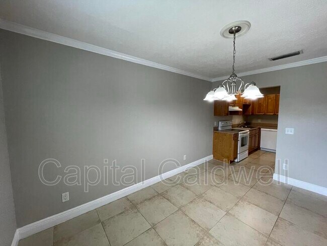 Building Photo - 13686 Orange Sunset Dr