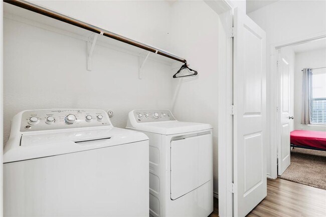 Building Photo - 2313 Forgetmenot Ln