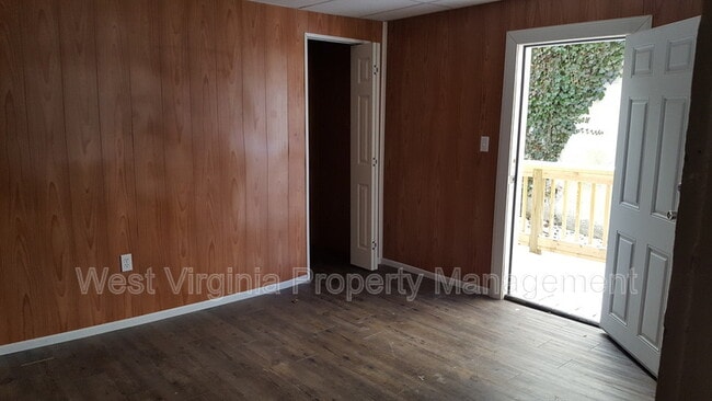 Building Photo - 237 S Heber St