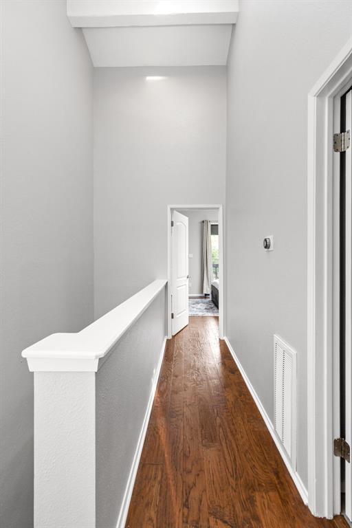 Building Photo - 7122 Wood Hollow Dr