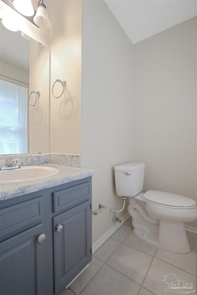 Building Photo - 3323 Kingswood Ct
