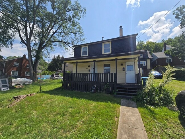 Primary Photo - mad5728