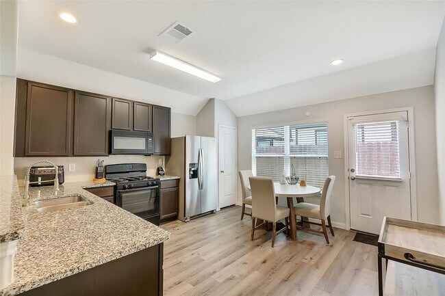 Building Photo - 23607 Buttress Root Dr