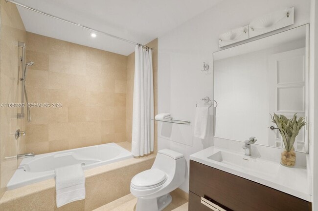 Building Photo - 1643 Brickell Ave