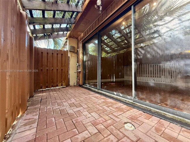 Building Photo - 4192 SW 87th Terrace