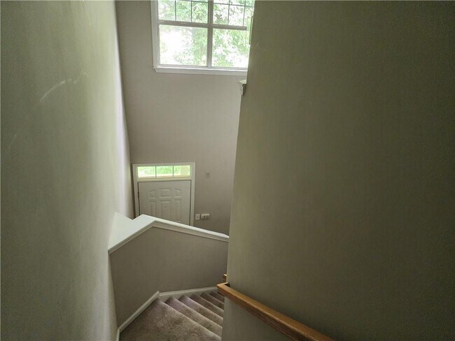 Building Photo - 232 Edinburgh Ct